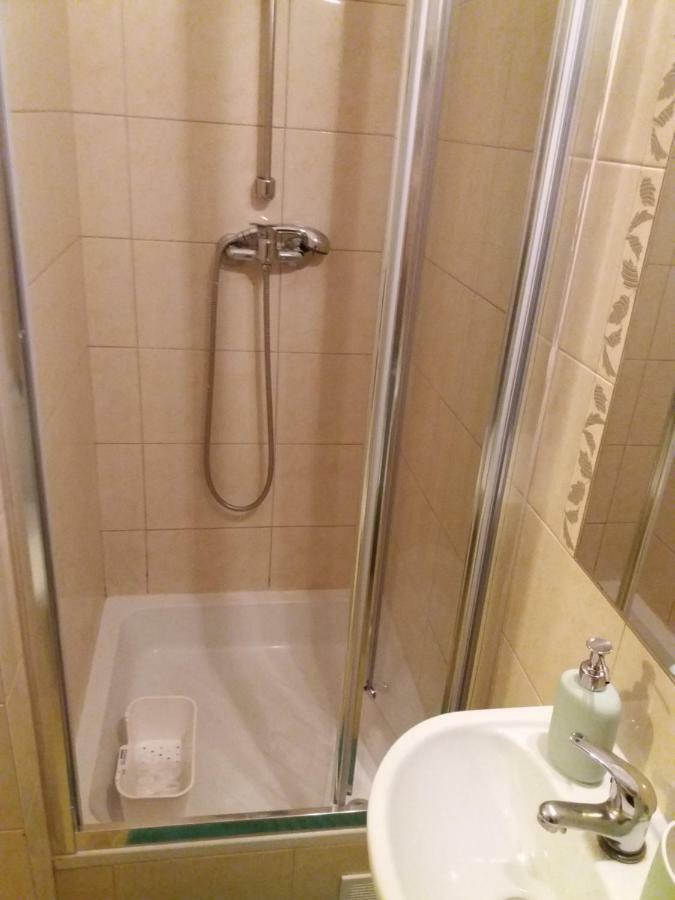 Апартаменти Klimatyczny Apartament Краків Екстер'єр фото